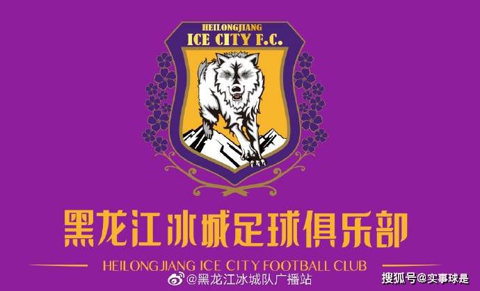 而导演科波拉本人也出现在了照片之中。